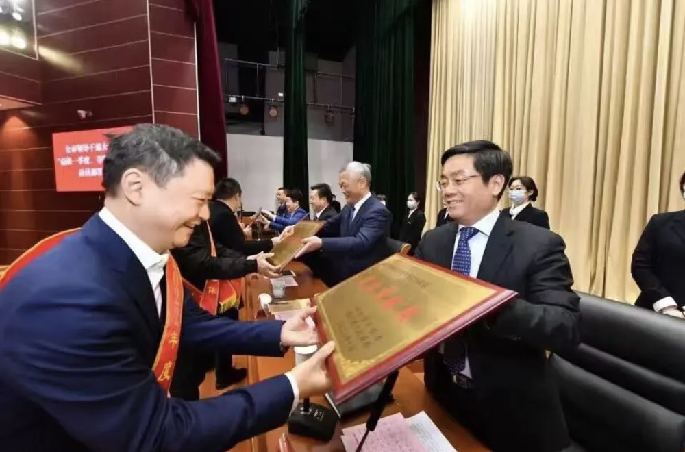 HJC黄金城官方网站荣获2022年度“配合富足树模区市域规范建设突出孝顺奖” 